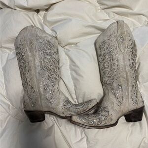 Corral White Embroidered Heeled Boots
